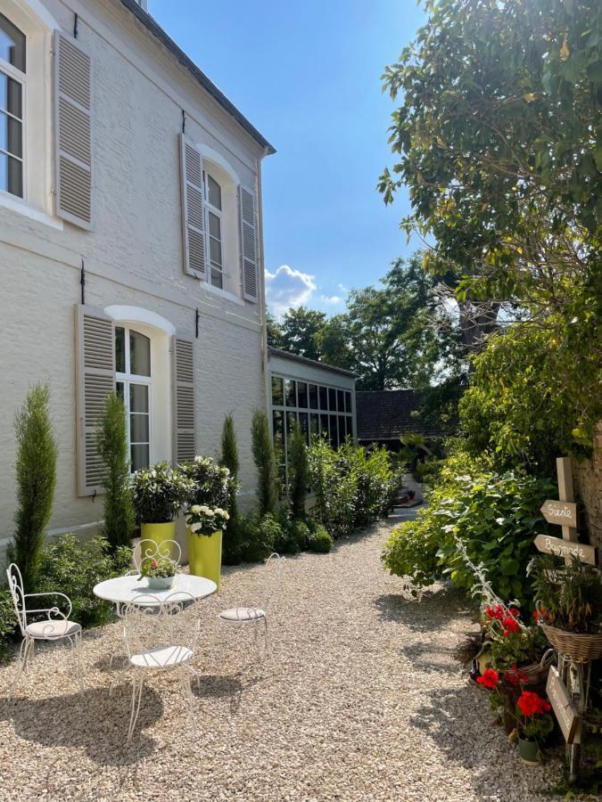 Aux Remparts De Montreuil Bed and Breakfast Montreuil  Buitenkant foto